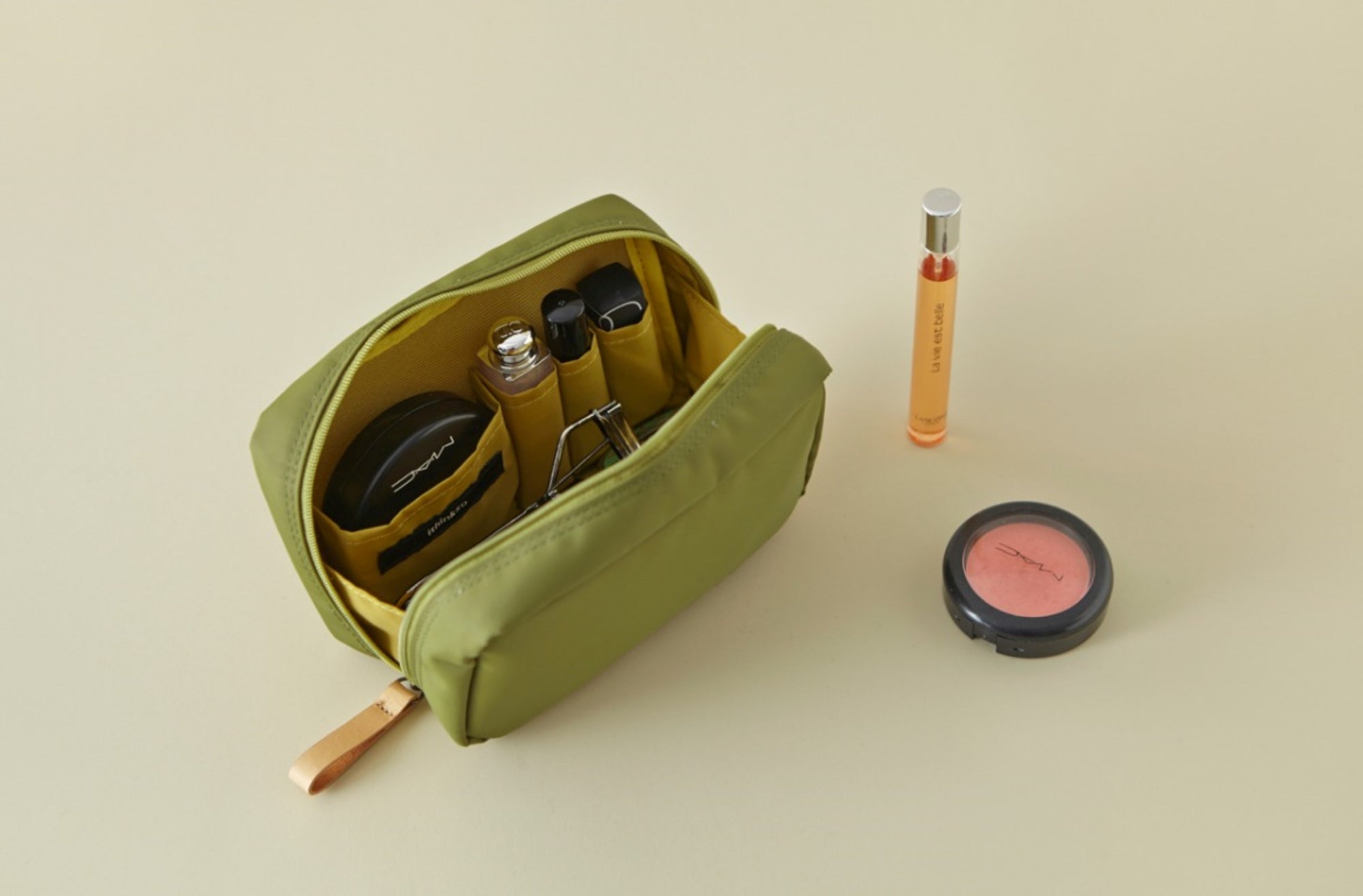 Durable Makeup Zipper Pouch / Comfy Organizer Pouch / Essential Makeup Bag