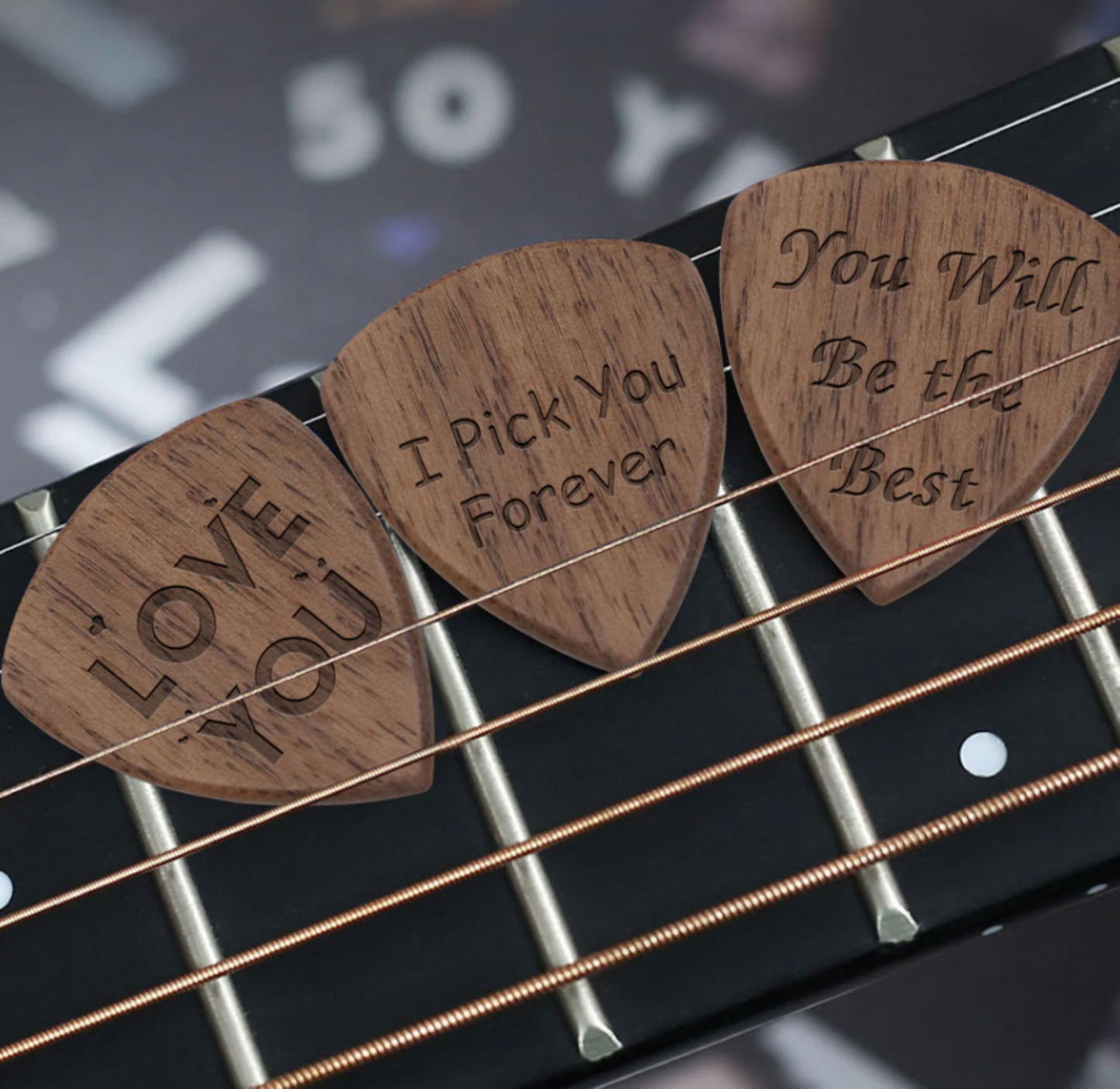 Guitar Shaped Pick Case - ZoocomingTree