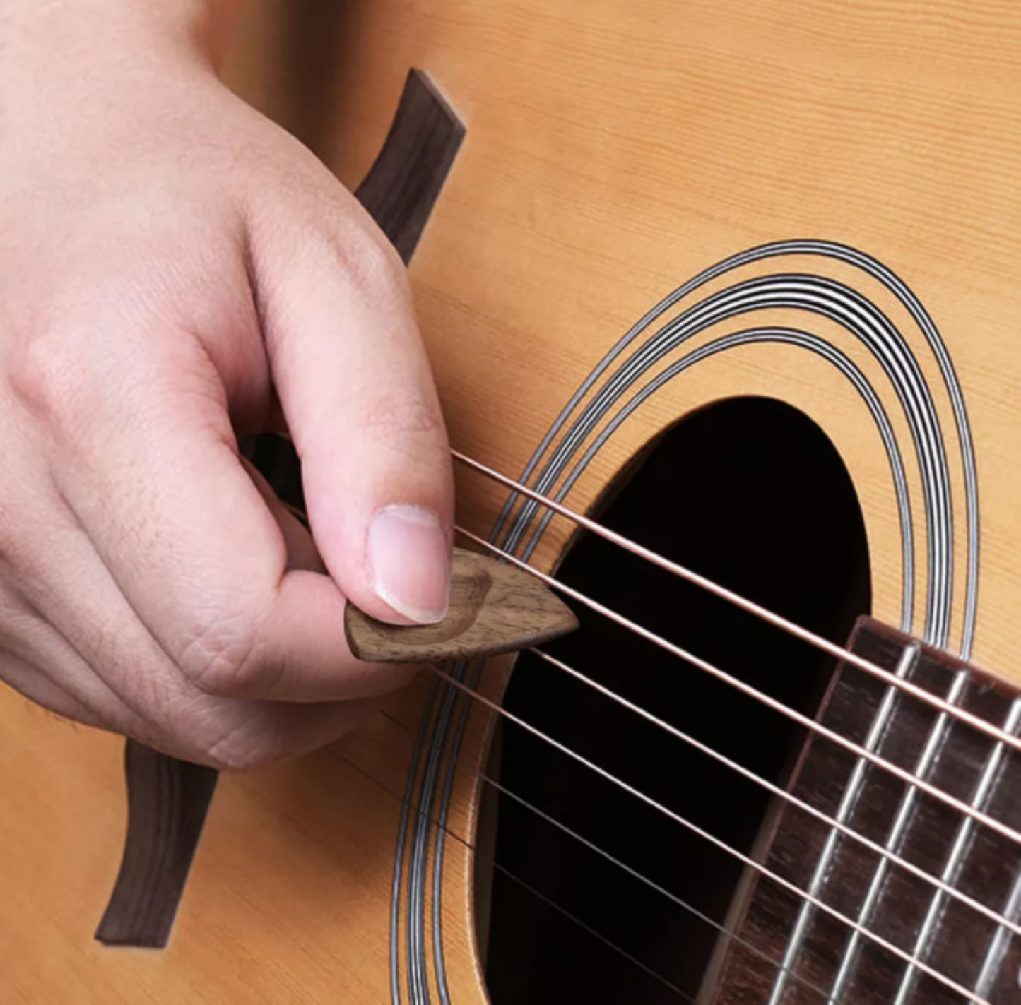 Guitar Shaped Pick Case - ZoocomingTree