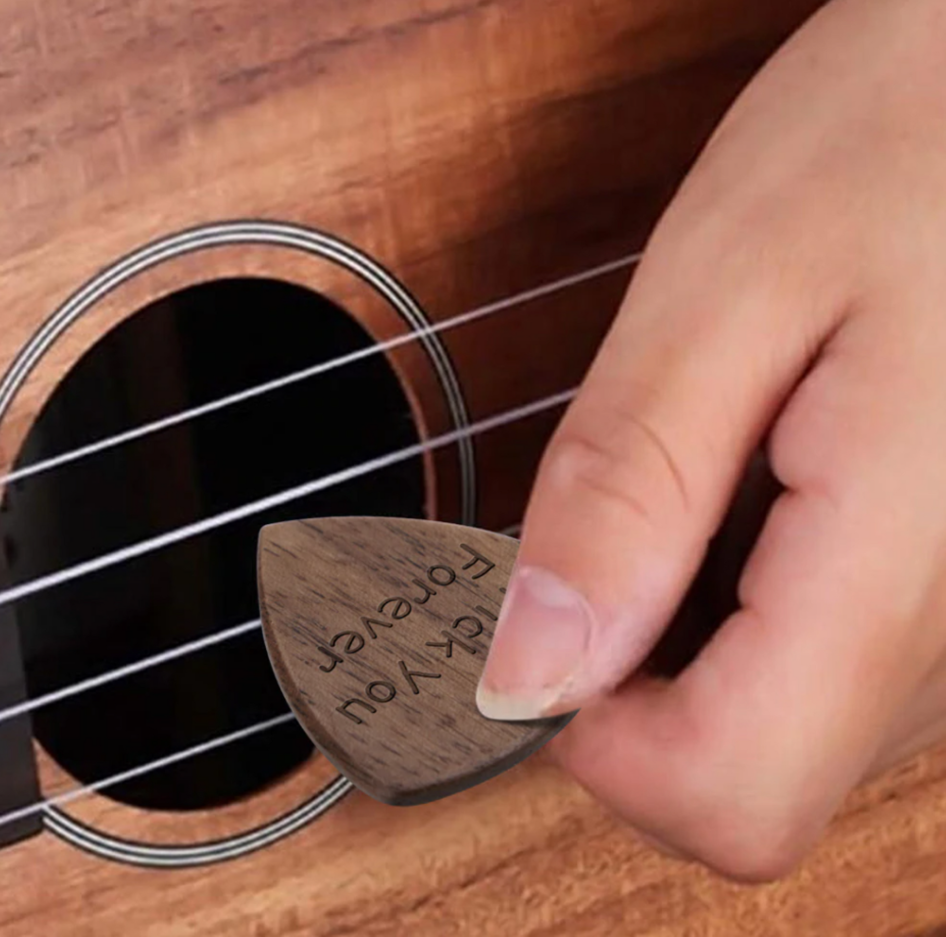 Guitar Shaped Pick Case - ZoocomingTree